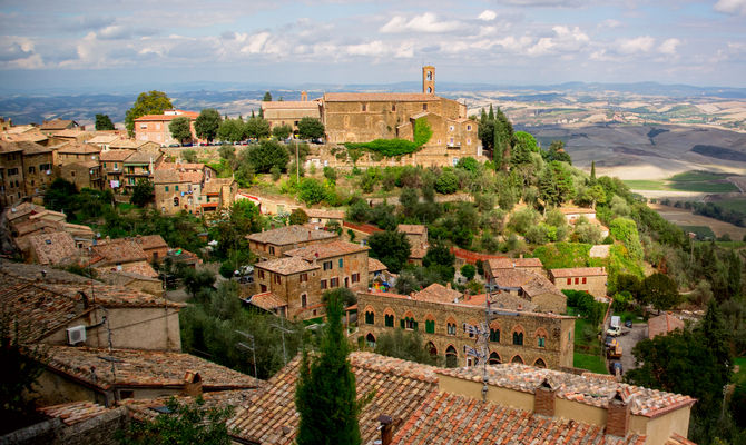 Val d'Orcia, veduta di Montalcino