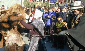 Momento del ballo della Festa dell'Orso