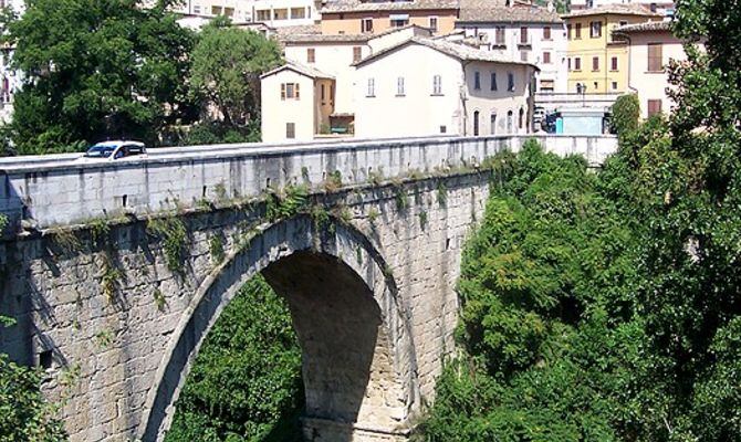 Ascoli Piceno, Ponte romano