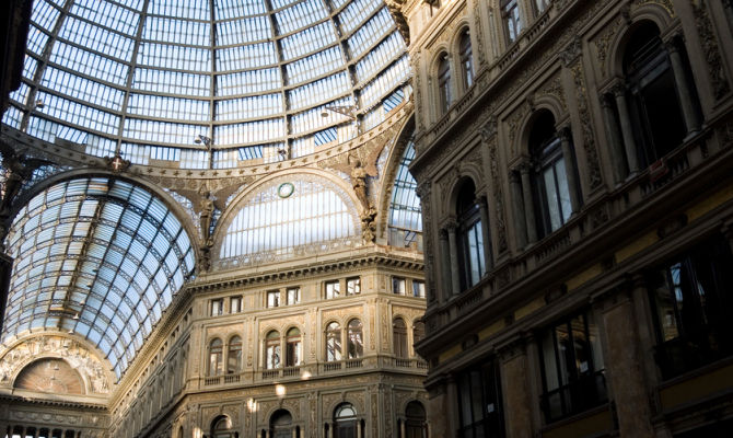 Napoli, interno Galleria Umberto I