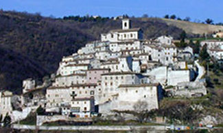 Arcevia. Il borgo e suoi castelli