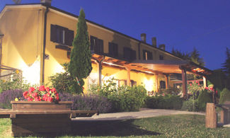 Molise, cucina familiare in masseria