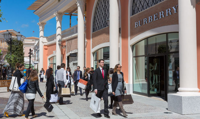 Shopping Castel Romano Designer Outlet