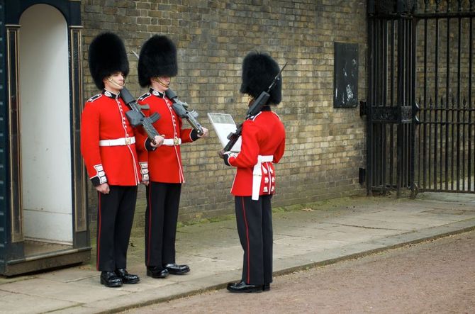 Cambio della guardia a Londra