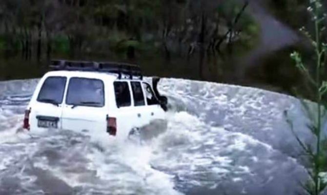 Australia crossing river 4x4