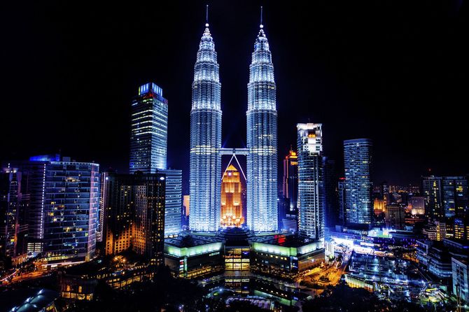 1 Petronas Twin Towers