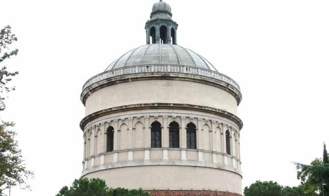 Esterno della chiesa