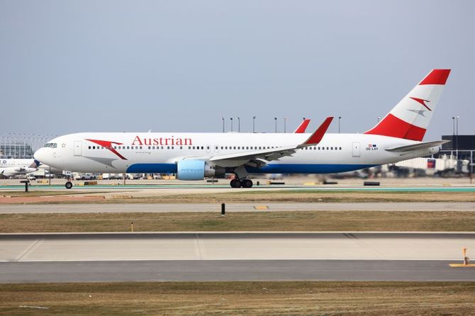 2 Austrian Airlines