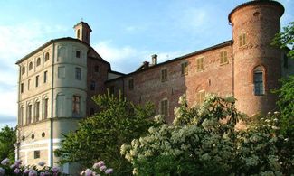 Castello di Pralormo, secoli di storia vicino Torino