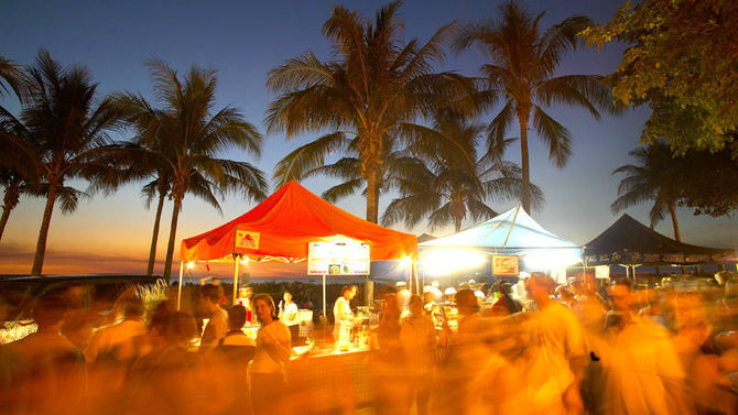 Darwin Mindil Beach di notte