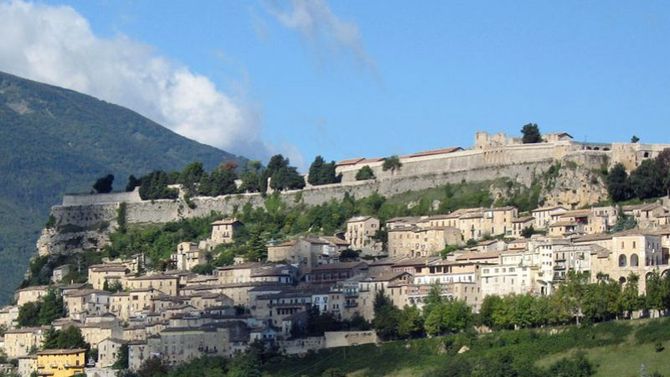 Petruziano delle colline teramane foto