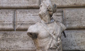 Video: Pasquino, la più celebre statua parlante di Roma