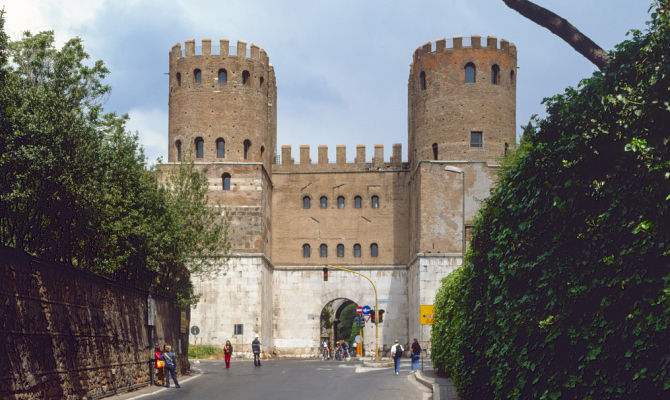 Porta San Sebastiano e Mura Aureliane