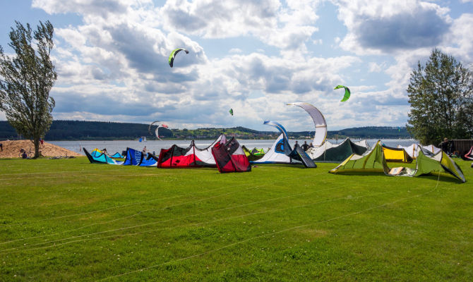 kitesurf sul lago