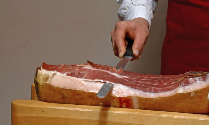 coscio di prosciutto crudo, salume, insaccato<br>