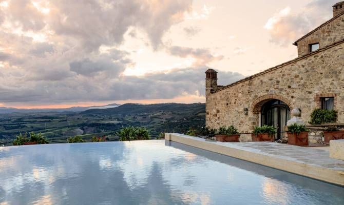 Val d'Orcia, scorcio del Castello di Velona Resort