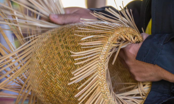 Lavorazione cesti in paglia