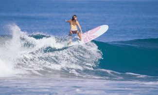 Giro per il mondo tra le onde: dove fare surf