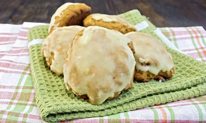 dolcetti biscotti glassa piatto dolce merenda canovaccio