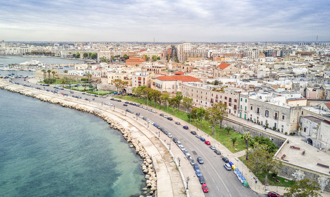 Lungomare di Bari visto dall'alto