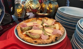 Pizza con puntarelle di cicoria e Formaggio Bastardo del Grappa