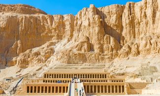 Luxor, le nuove statue della feroce dea Sekhmet