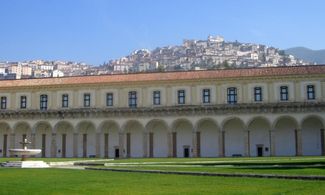 Campania: la Certosa con il chiostro più grande del mondo 