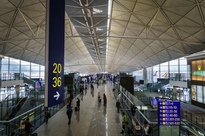 8 Aeroporto Internazionale di Hong Kong