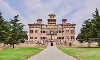 Lombardia, al Castello di Chignolo Po gli sfarzi del Settecento