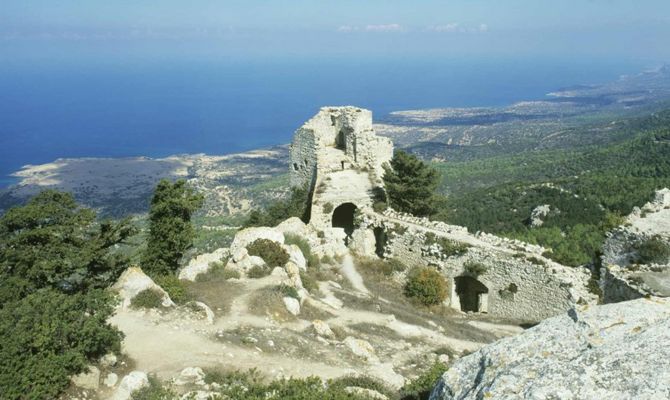 Cipro  Kantatara castle