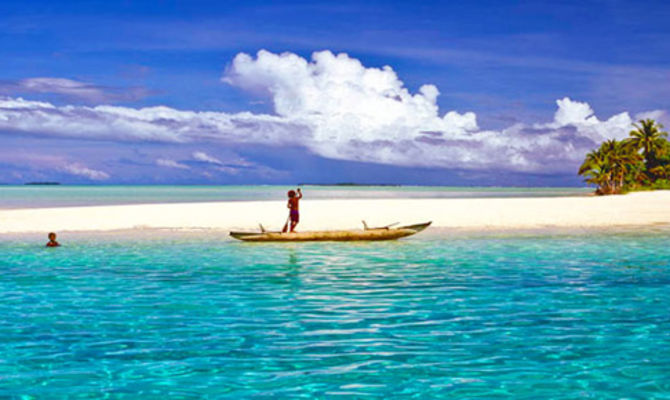 Isola deserta in mezzo al mare