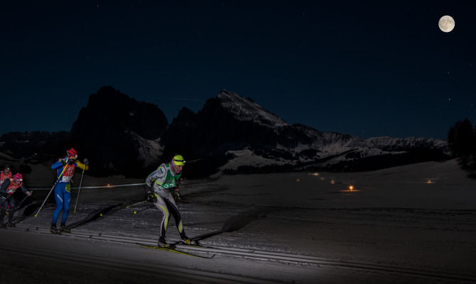 Sci di fondo in notturna sull'alpe di Siusi