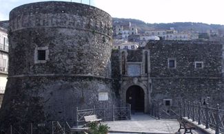 Calabria: cosa nasconde il Castello di Gioacchino Murat