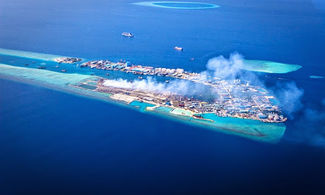 Video: Maldive, l'isola che sembra un paradiso ma è un inferno  