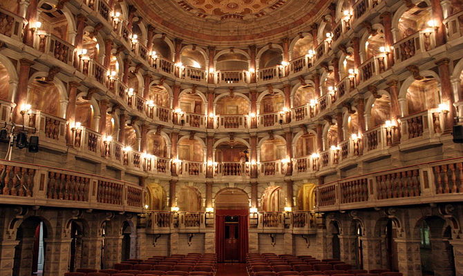 Teatro Bibiena, Mantova