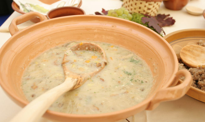zuppa slovena a base di crauti e fagioli