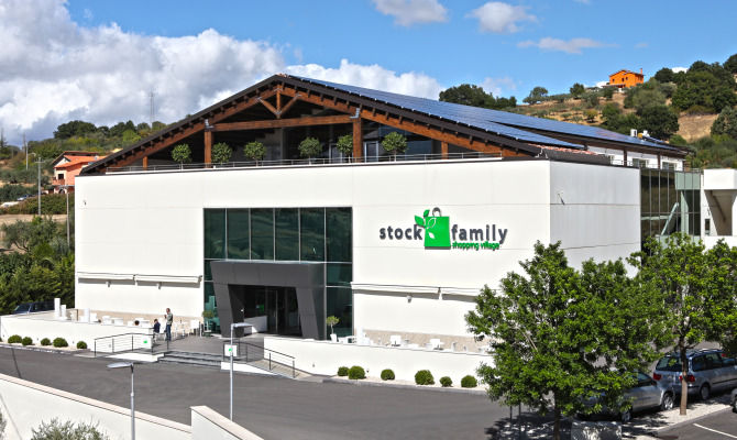 Shopping Stock Family Outlet