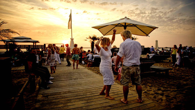 Beach Club Bloomingdale