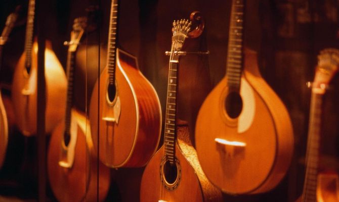 Lisbona chitarra per Fado (guitarra Portuguesa)