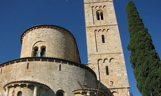 Facciata e campanile