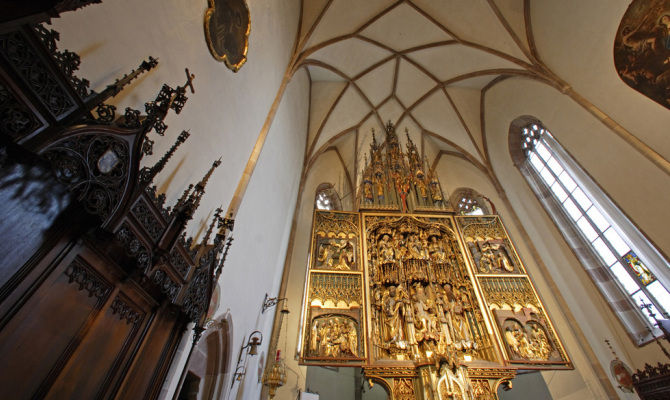 Lana, interno della Chiesa parrocchiale<br>