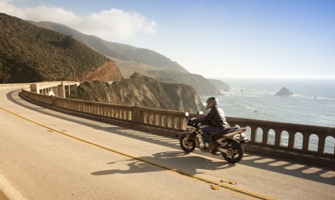 Motociclista in viaggio