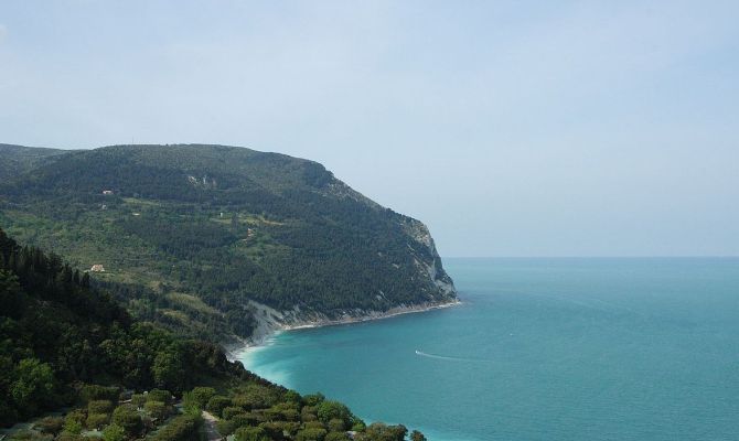 Conero, montagna Marche, adriatico<br>