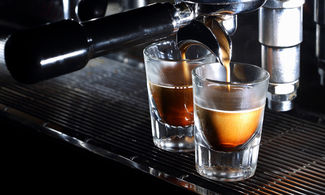 tazzina di caffè al bar