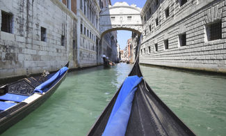 Giro in gondola a Venezia<br>