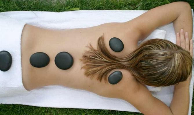 Massaggio hot stone