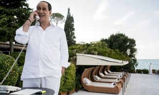 LORO di Sorrentino, tra i salotti romani e le ville della Sardegna