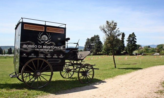 carrozza borgo di mustonate, varese