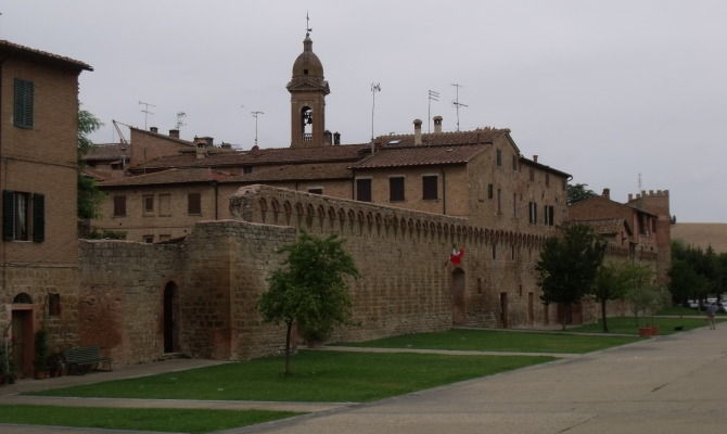 buonconvento siena toscana crete senesi borgo medievale mura castello