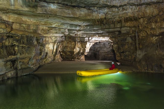 Grotte di Postumia